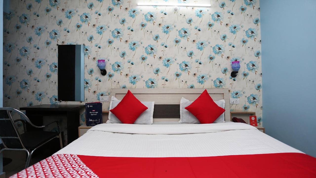 Photo of Bedroom in Alambagh