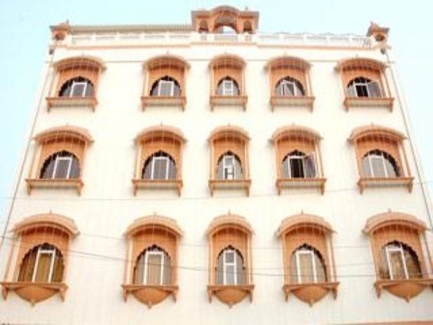 Photo of Buildings in Sindhi Camp