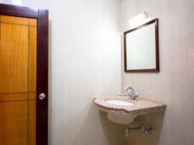Photo of Bathroom in Air Force Area