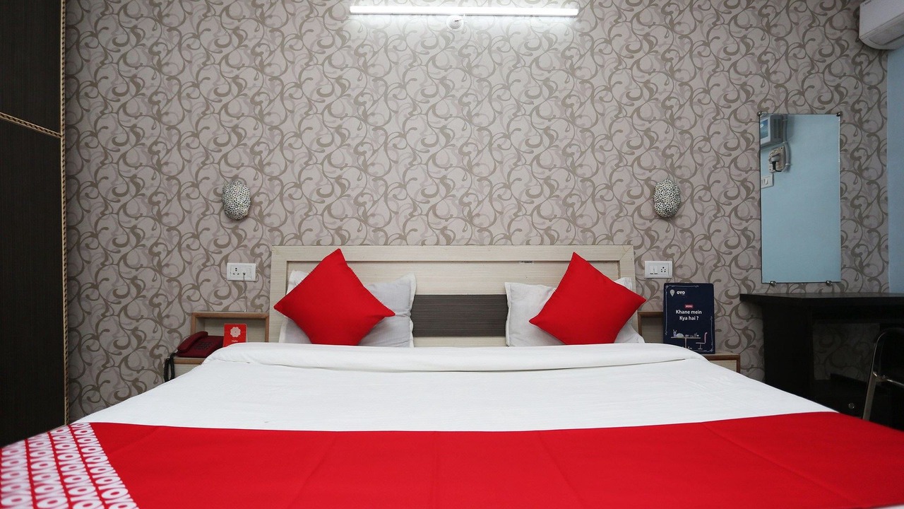 Photo of Bedroom in Alambagh