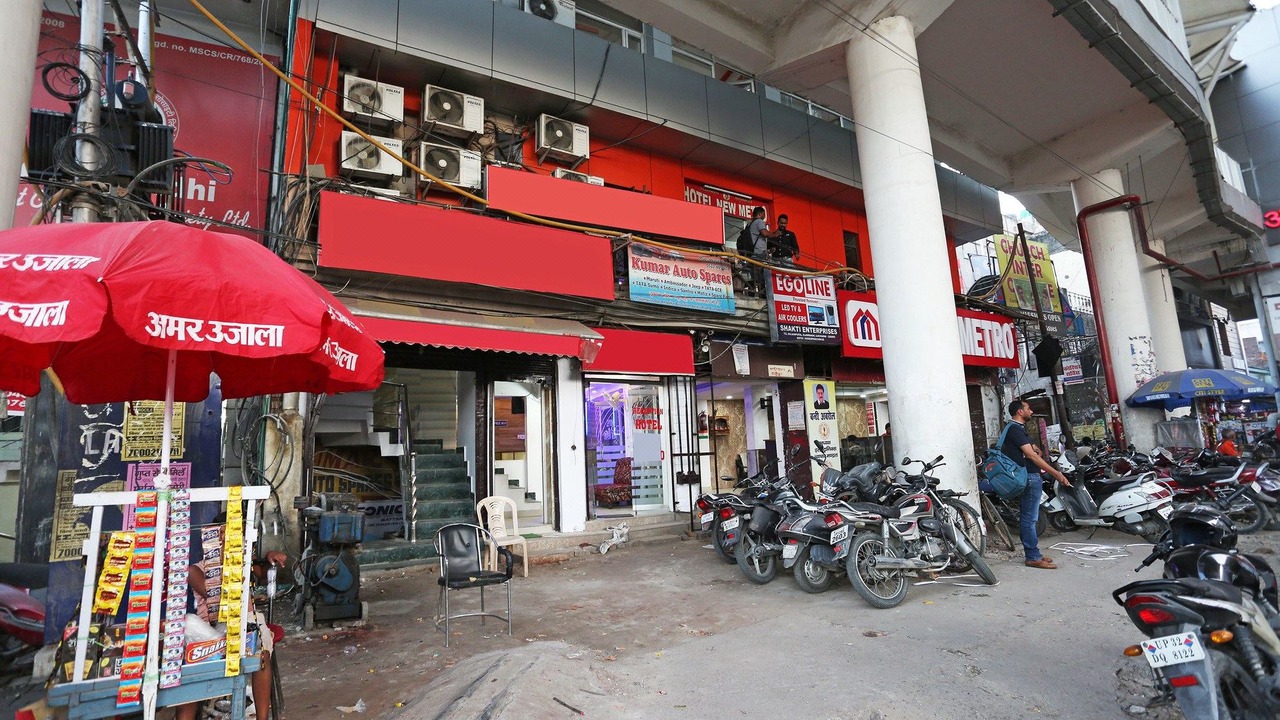 Photo of Others in Alambagh
