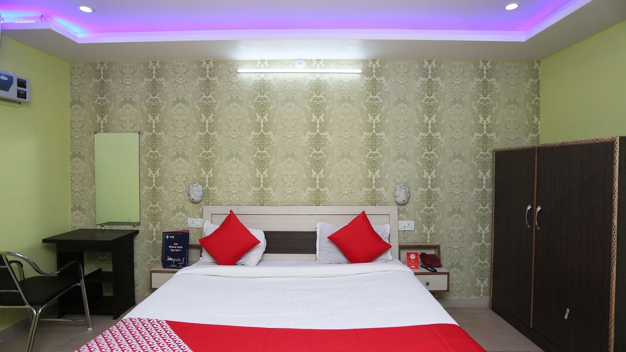 Photo of Bedroom in Alambagh