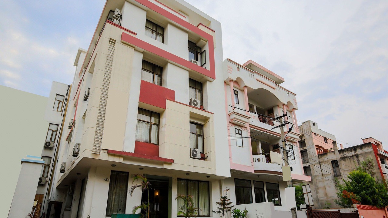 Photo of Buildings in Malviya Nagar