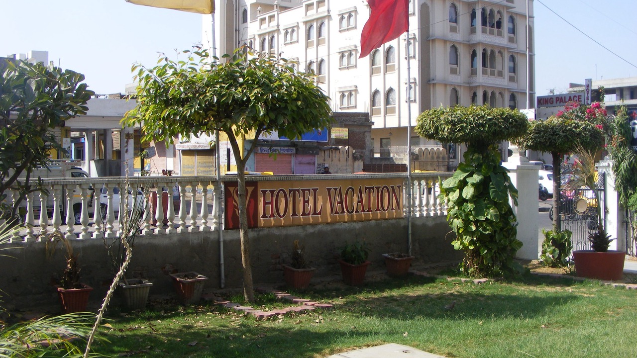 Photo of Buildings in Amer Fort Road