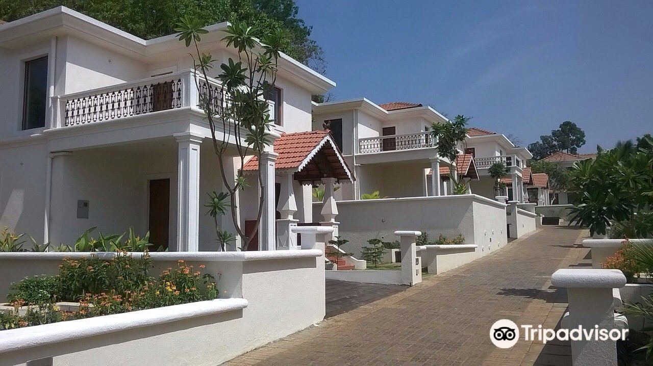 Photo of Buildings in Guirim