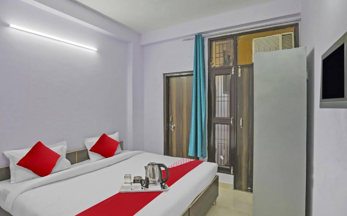 Photo of Bedroom in Sector 62