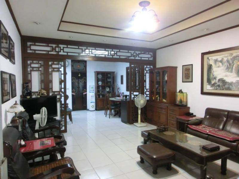 Photo of Livingroom in East District