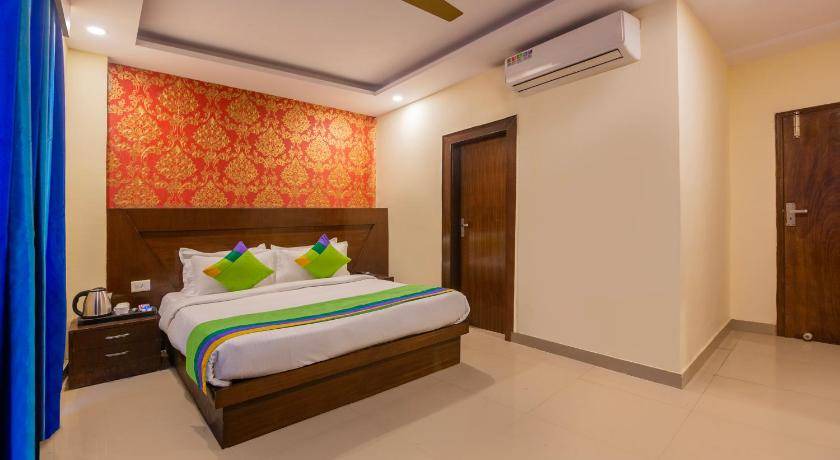 Photo of Bedroom in Sector 62