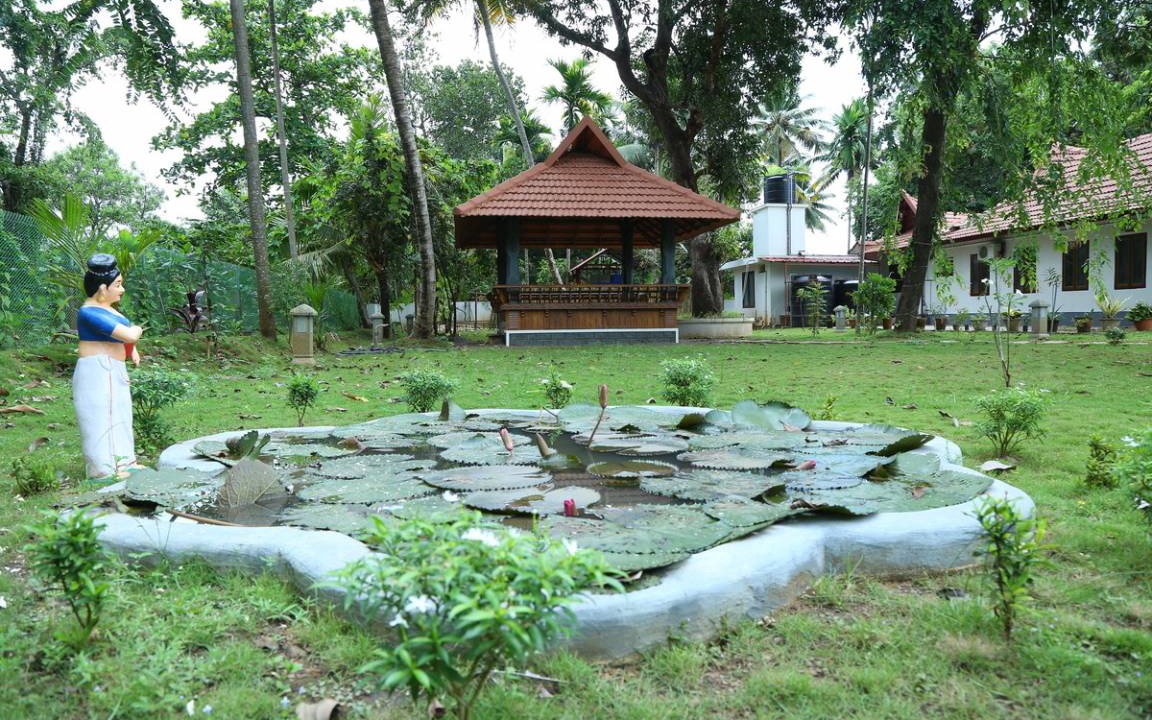 Photo of Others in Mankombu