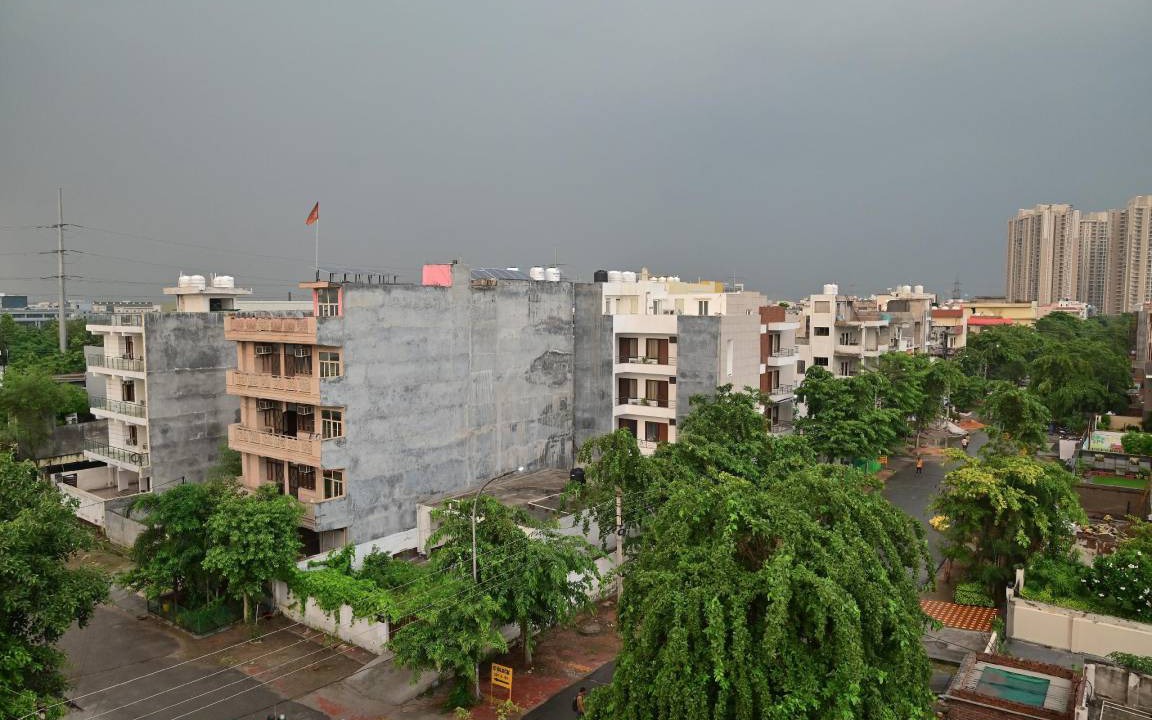 Photo of Buildings in Sector 70
