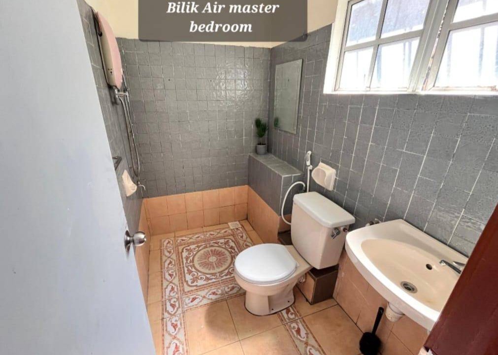 Photo of Bathroom in Bandar Tun Razak