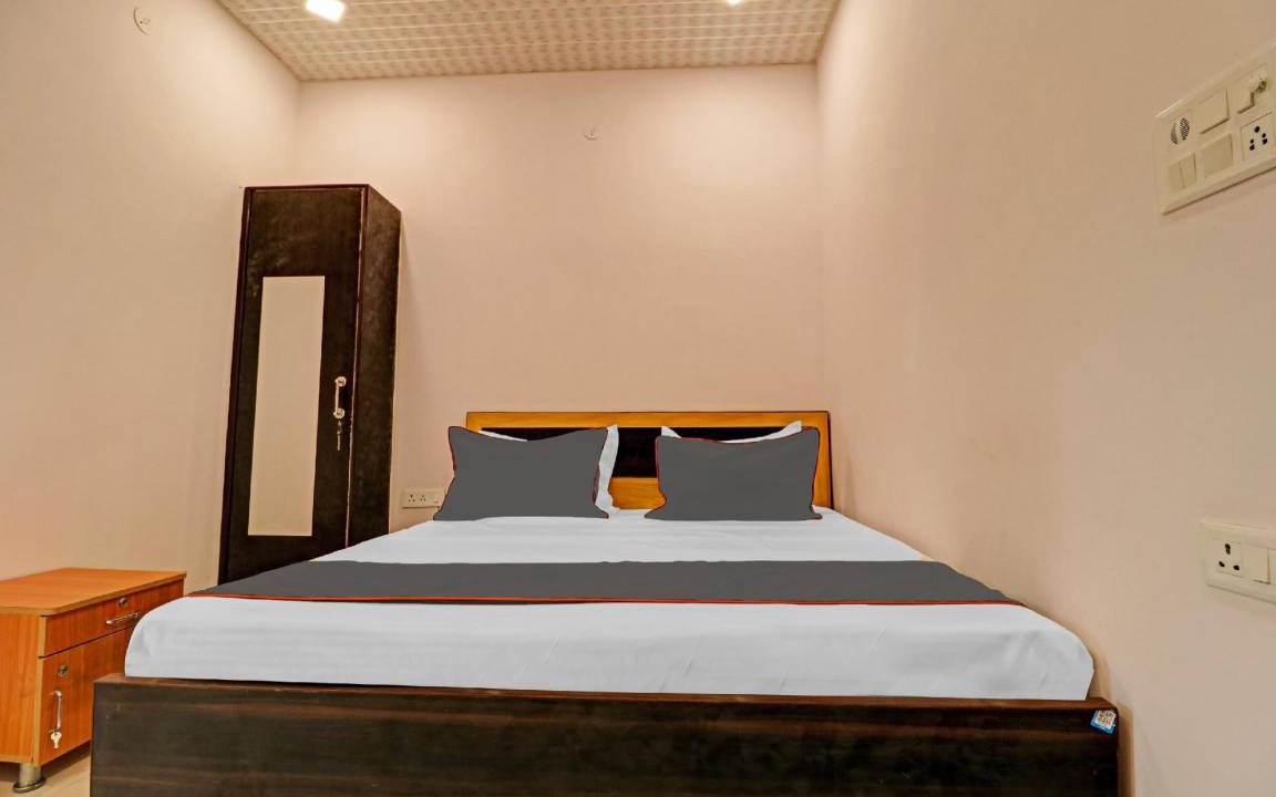 Photo of Bedroom in Pashim Vihar