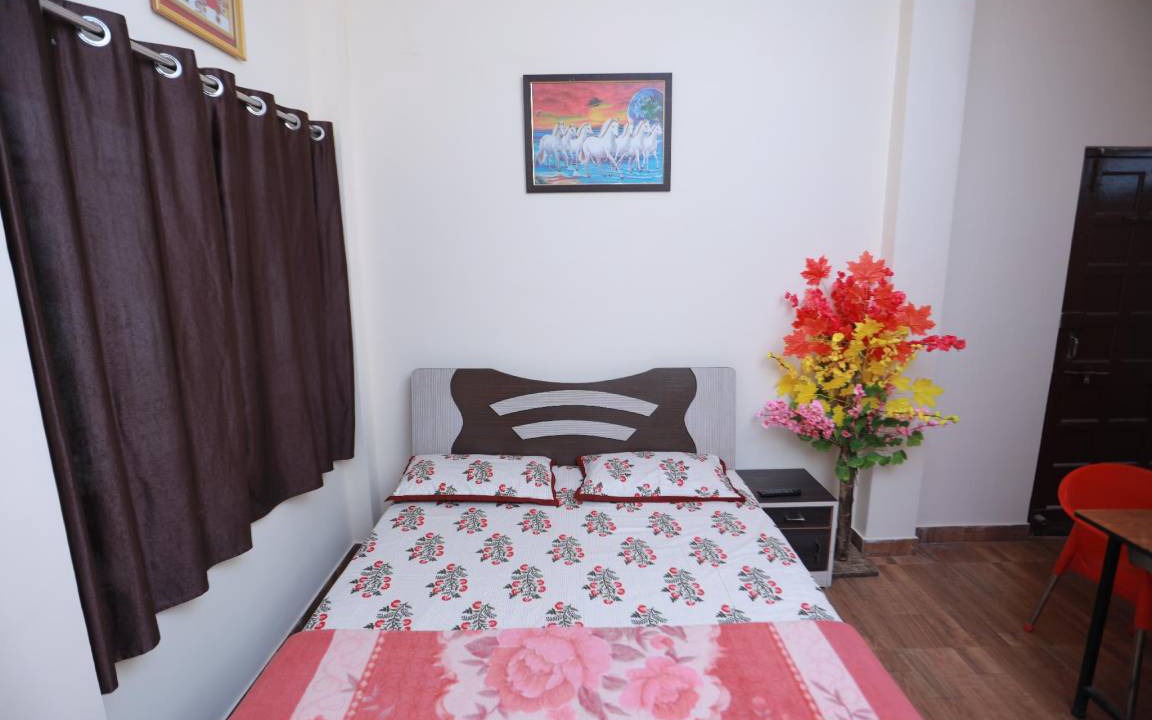 Photo of Bedroom in Shavri Colony