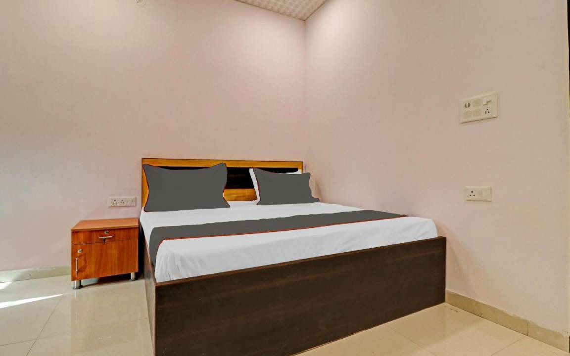 Photo of Bedroom in Pashim Vihar