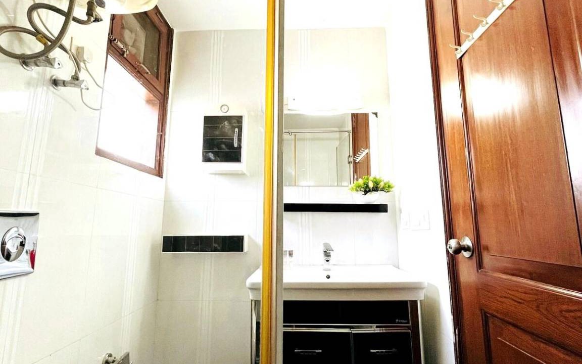 Photo of Bathroom in Sushant Lok Phase 1