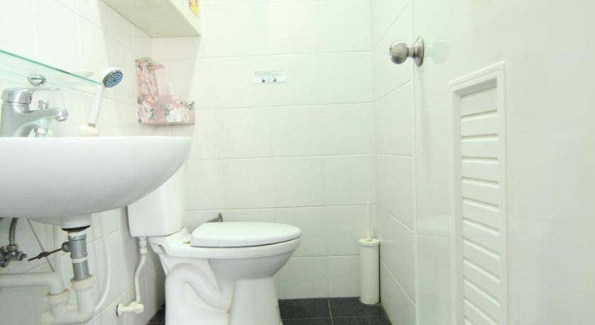 Photo of Bathroom in East District