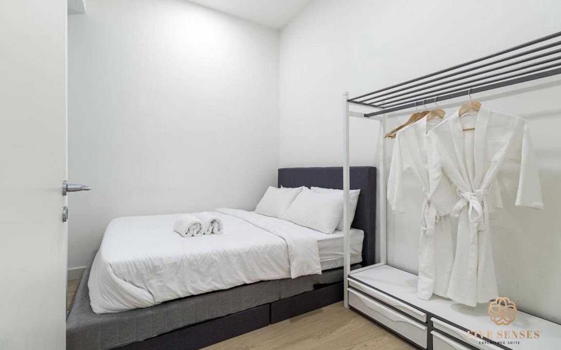 Photo of Bedroom in Mid Valley City