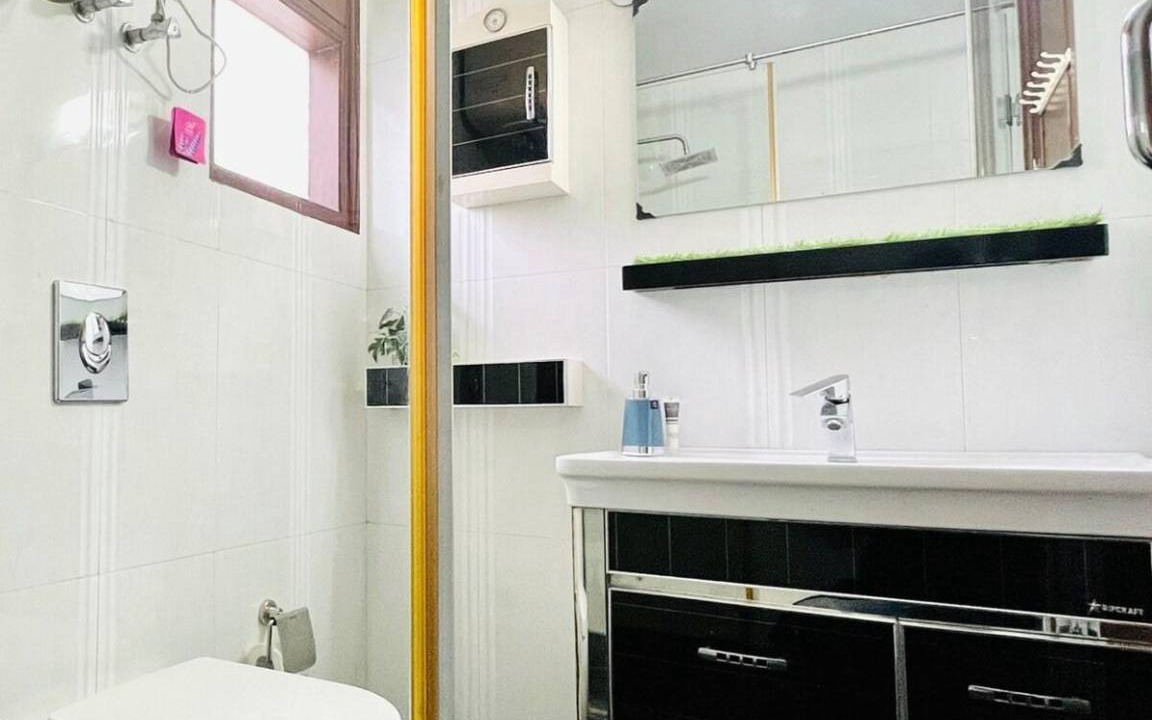 Photo of Bathroom in Sushant Lok Phase 1