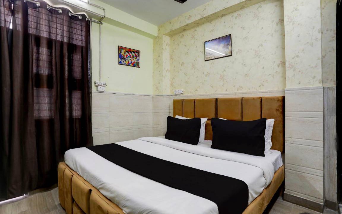 Photo of Bedroom in Sector 27