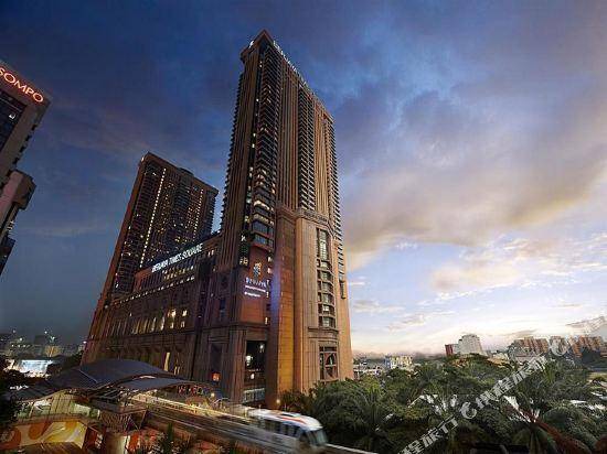 Photo of Buildings in Imbi