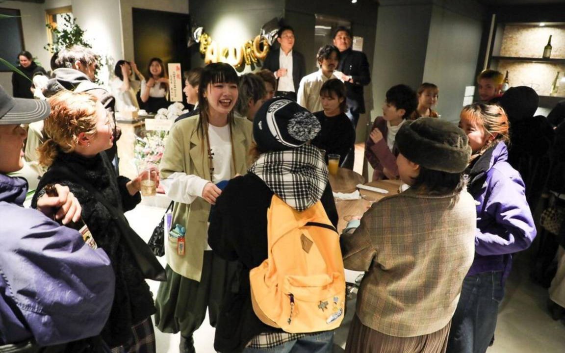 Photo of Human In Picture in Nishinari