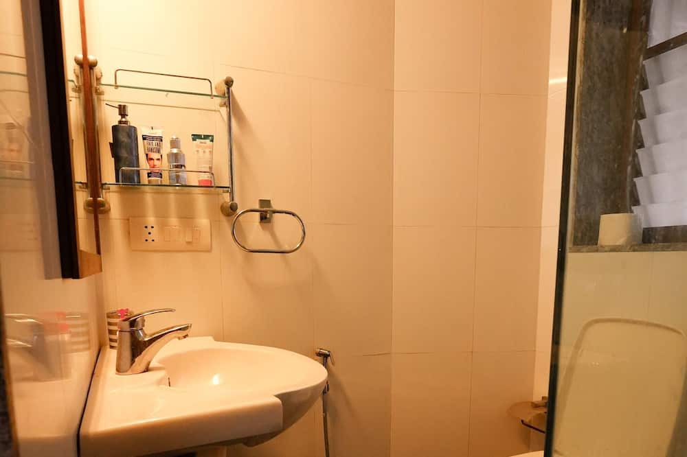 Photo of Bathroom in Marra