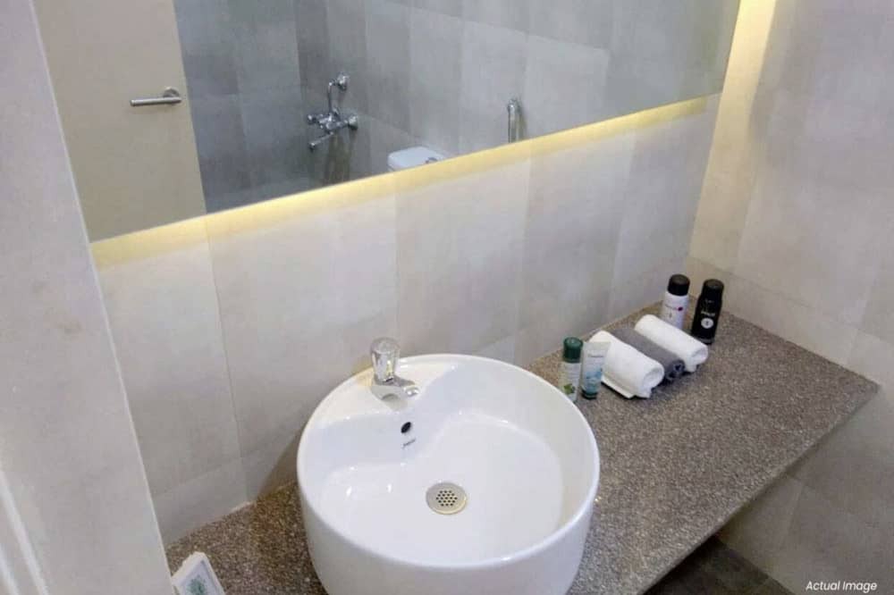Photo of Bathroom in Chicalim