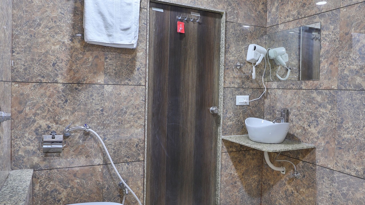 Photo of Bathroom in Anand