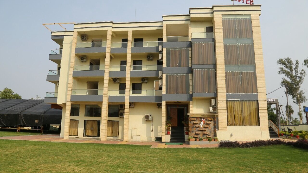 Photo of Outdoor in Neemuch