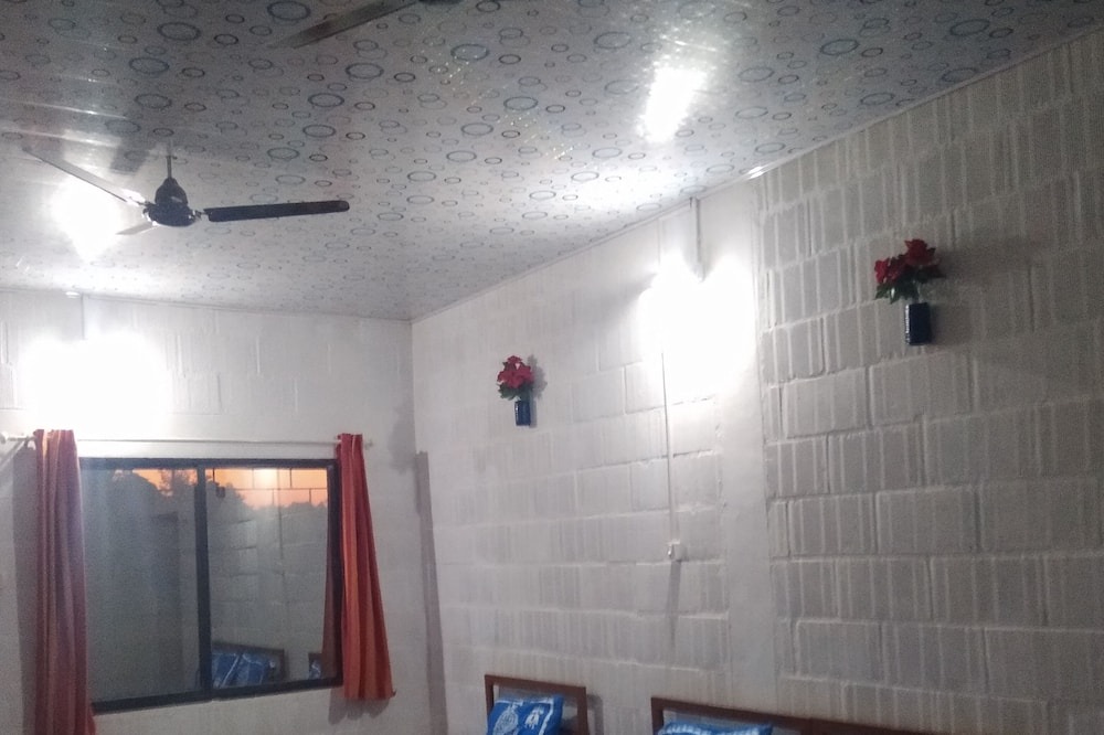 Photo of Bedroom in Naduvattam