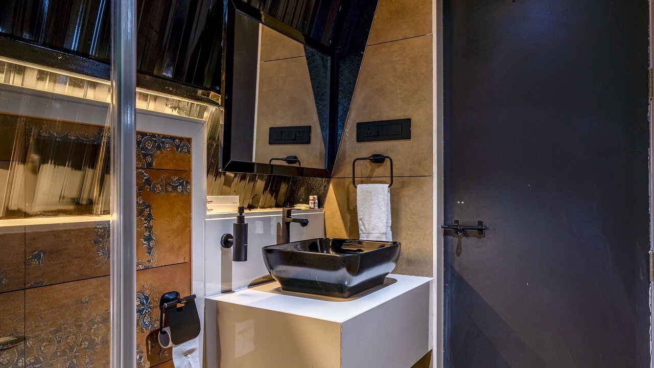 Photo of Bathroom in Ratnagiri