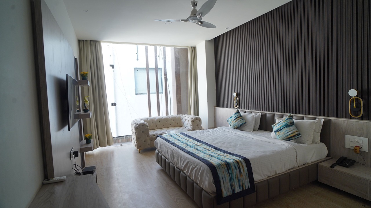 Photo of Bedroom in Alambagh