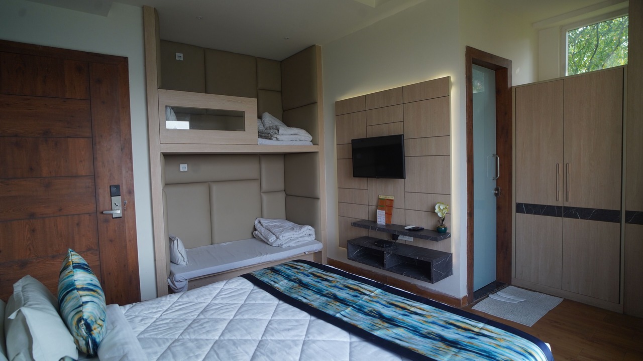 Photo of Bedroom in Alambagh
