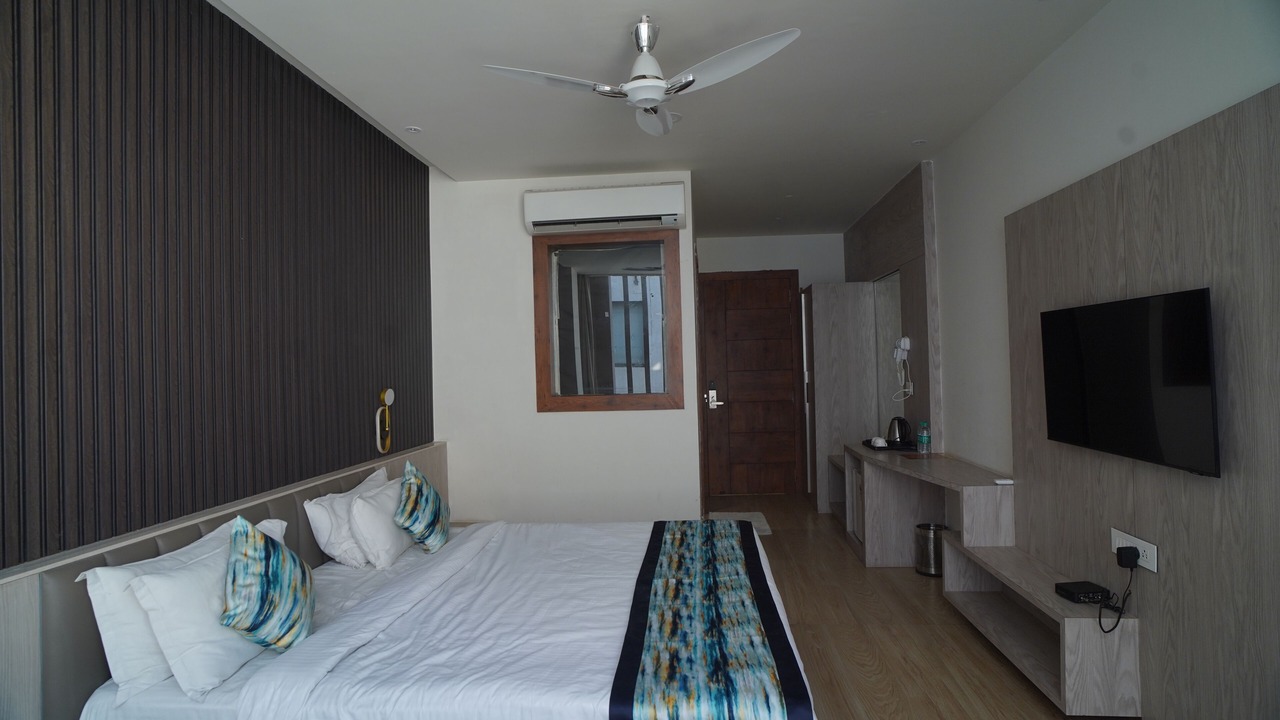 Photo of Bedroom in Alambagh