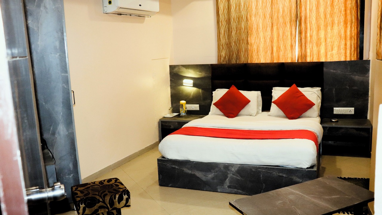 Photo of Bedroom in Gandhinagar