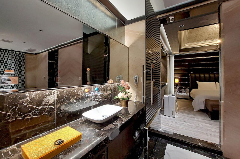 Photo of Bathroom in Toufen
