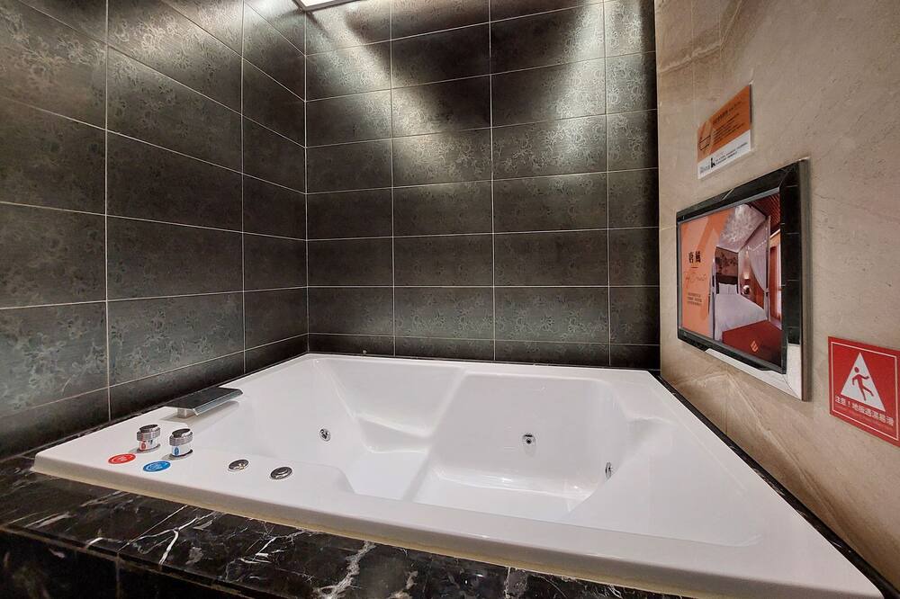 Photo of Bathroom in Toufen