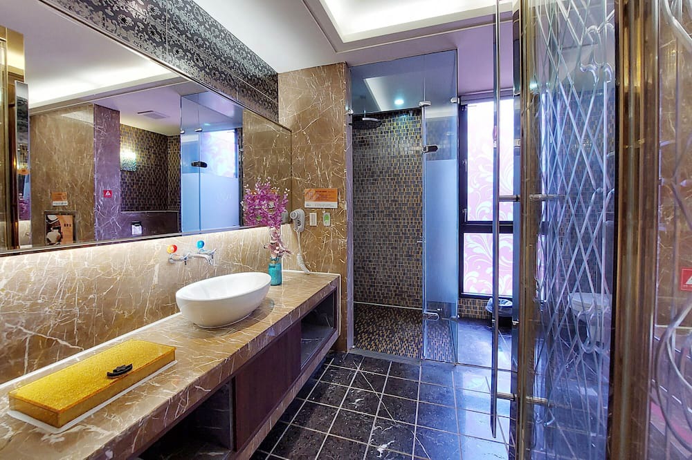 Photo of Bathroom in Toufen