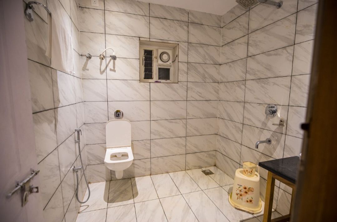Photo of Bathroom in Hireguthi