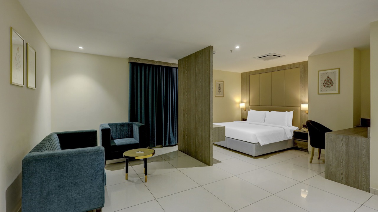 Photo of Bedroom in Sayajiganj