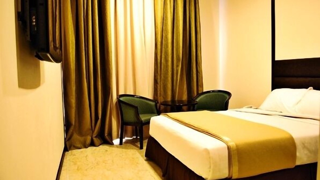 Photo of Bedroom in Tropicana