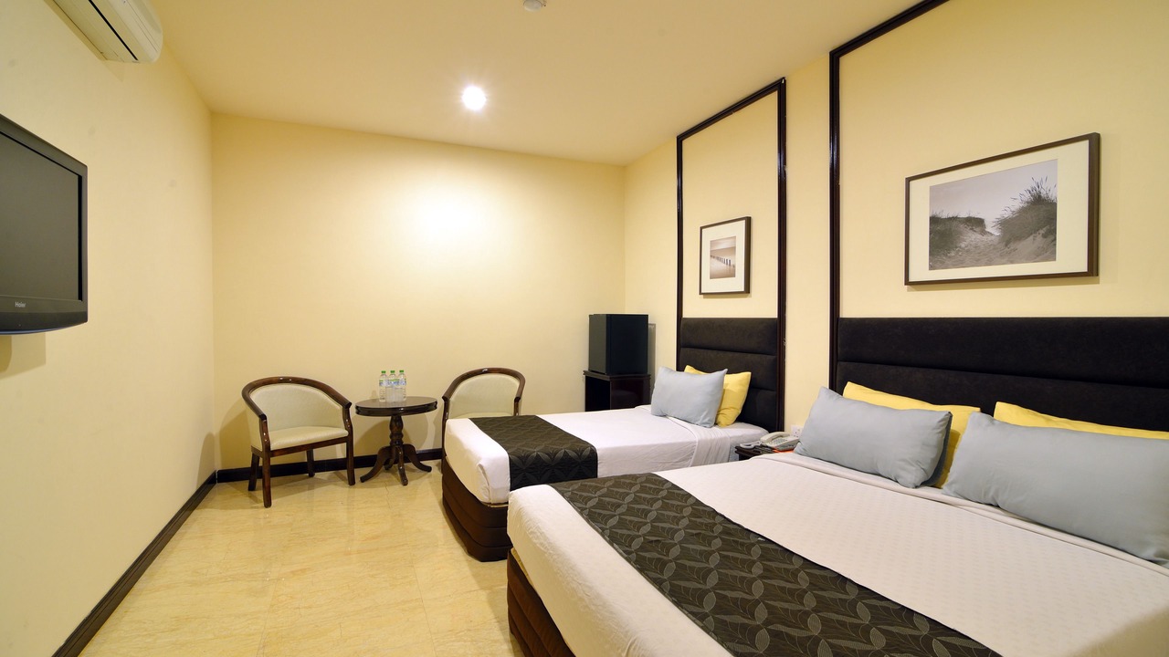 Photo of Bedroom in Tropicana