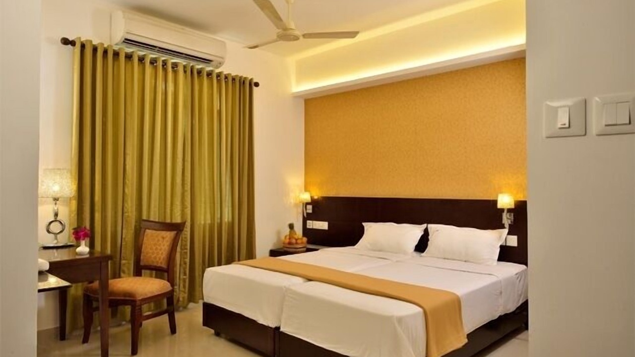 Photo of Bedroom in Statue