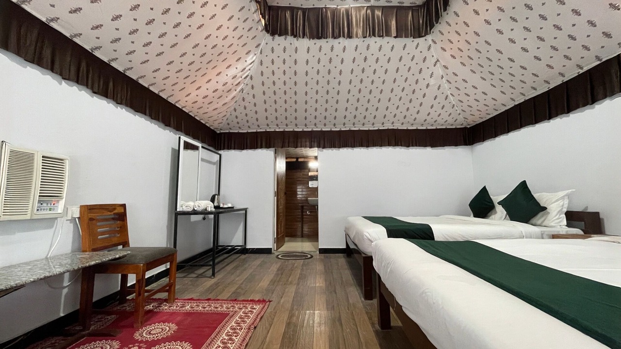 Photo of Bedroom in Rajpipla