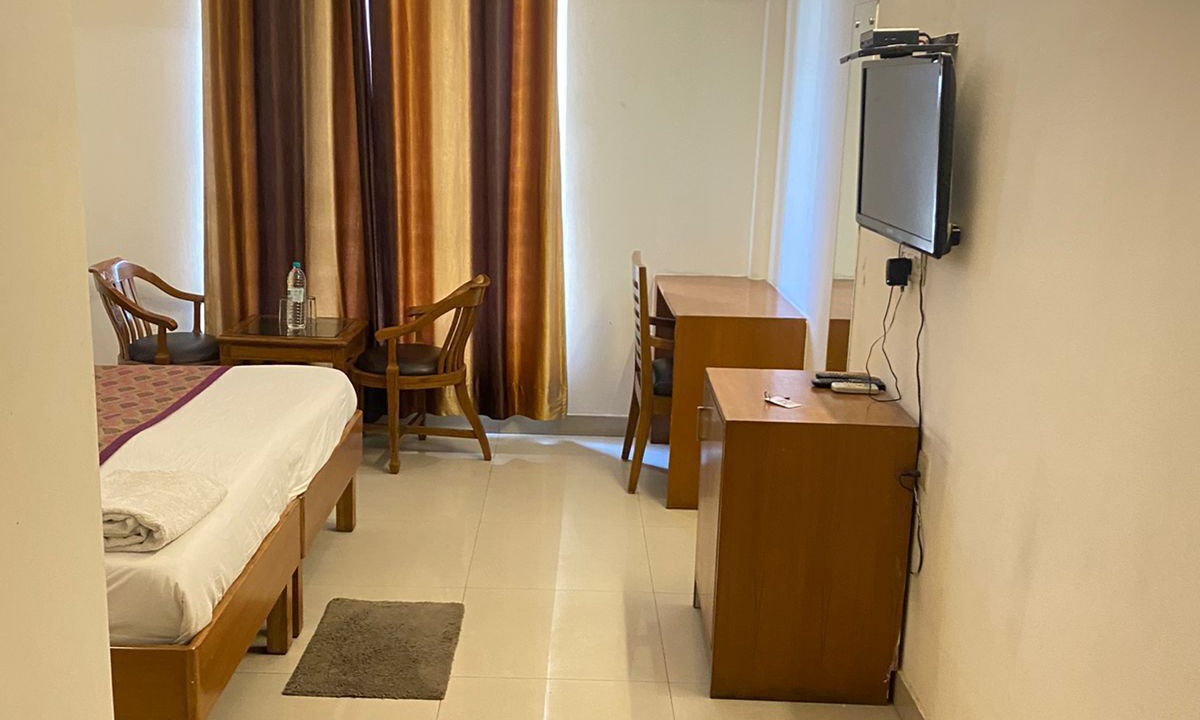 Photo of Bedroom in Sector 70