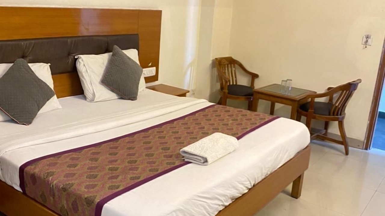 Photo of Bedroom in Sector 70