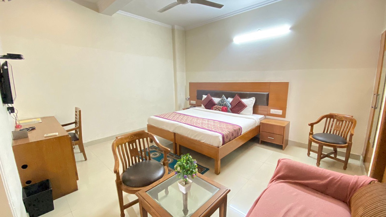 Photo of Bedroom in Sector 70