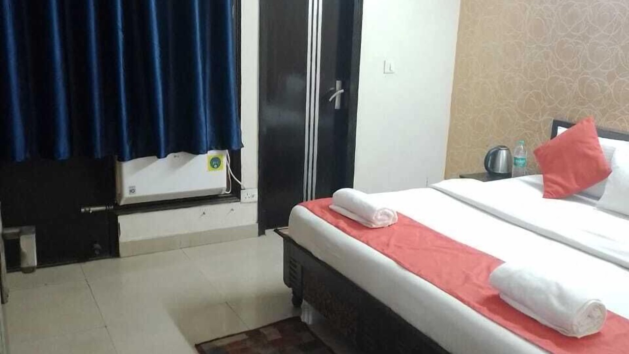 Photo of Bedroom in Sector 63