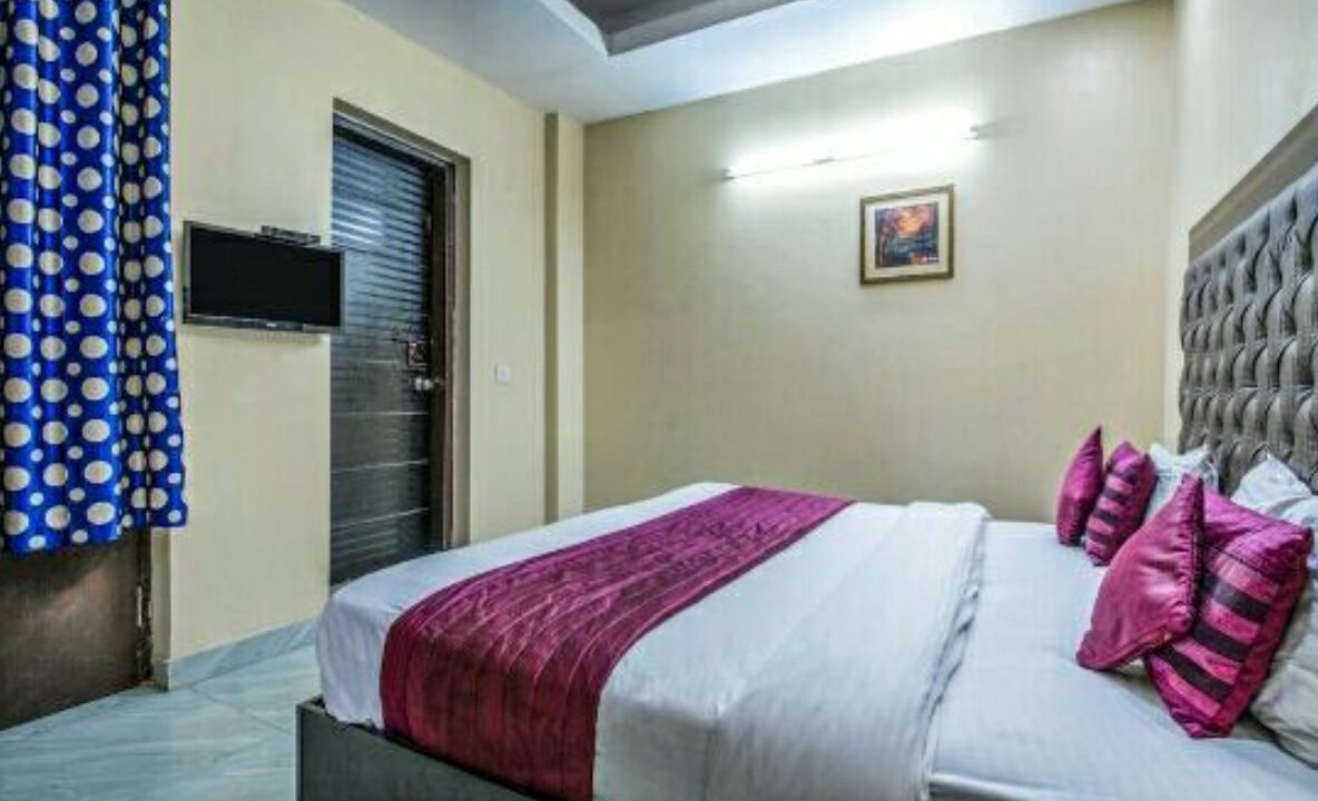 Photo of Bedroom in Sector 63