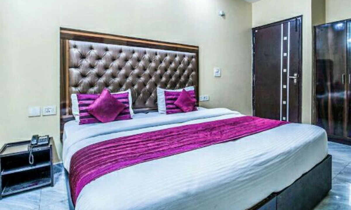 Photo of Bedroom in Sector 63